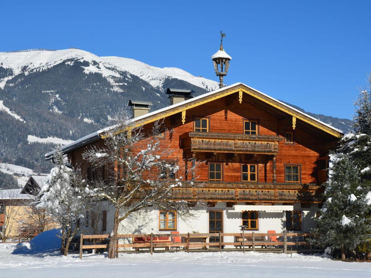 Serene Cottage In Neukirchen Am Gro Venediger Neukirchen am Grossvenediger Luaran gambar