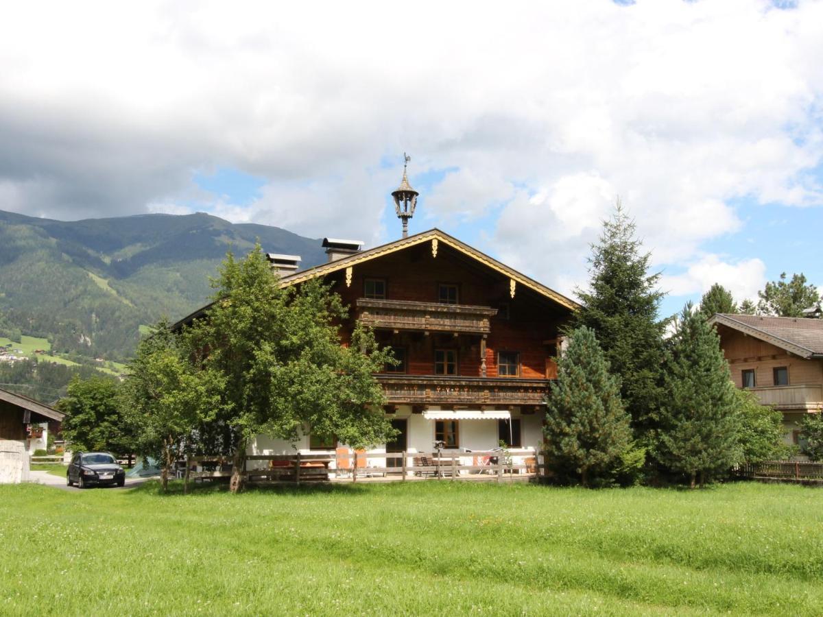 Serene Cottage In Neukirchen Am Gro Venediger Neukirchen am Grossvenediger Luaran gambar